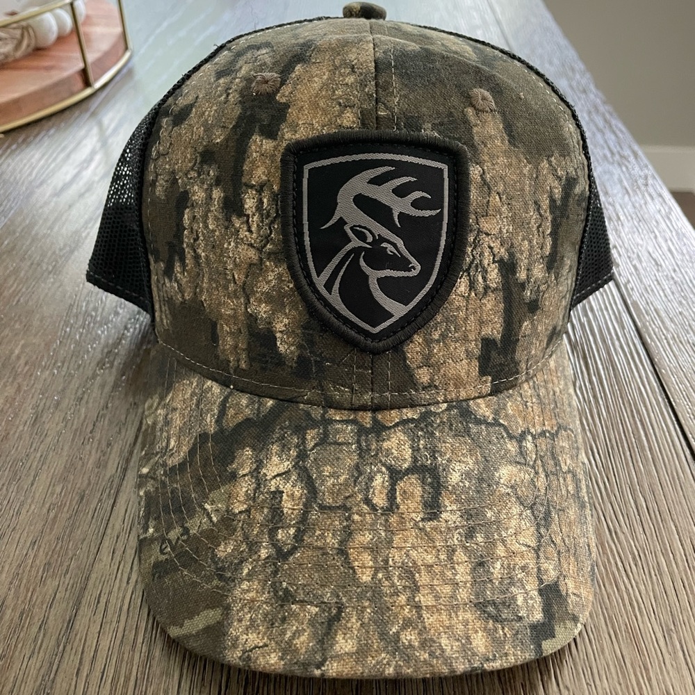 Mesh-Back Patch Logo Cap